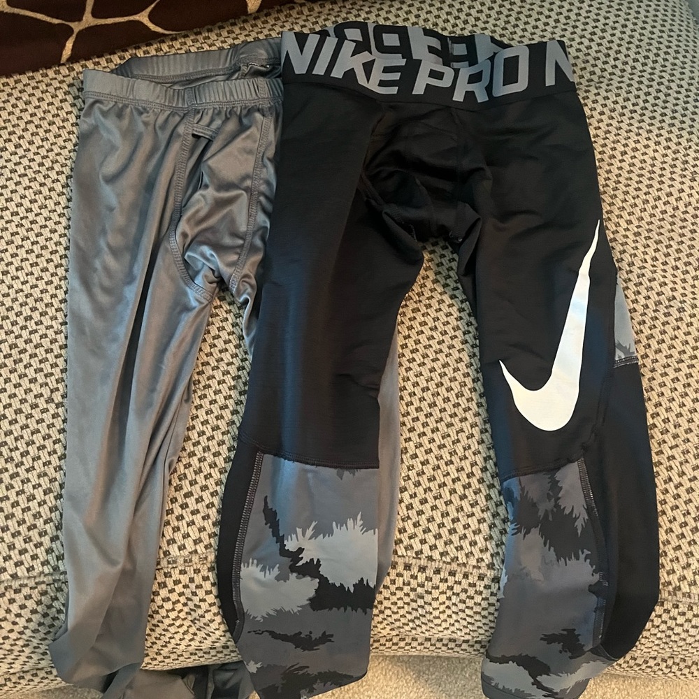Boys Nike heat gear